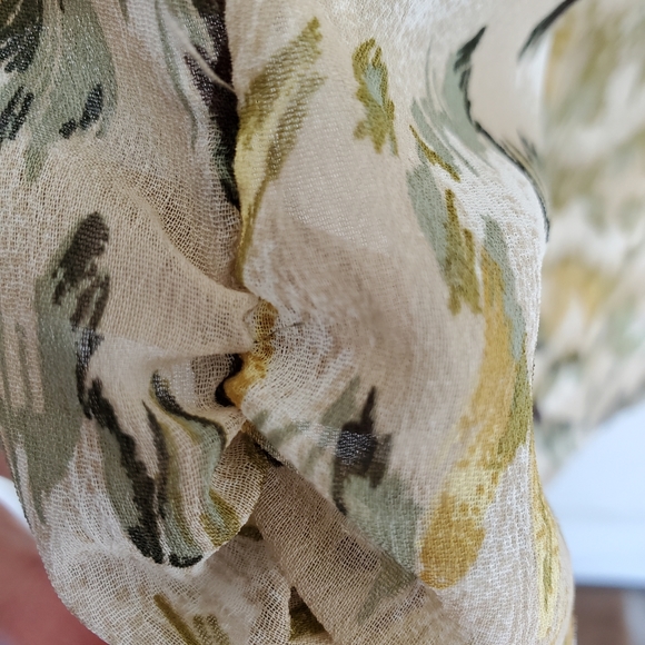 3/$30 Northern Reflections Sheer Summer Top - Picture 5 of 8